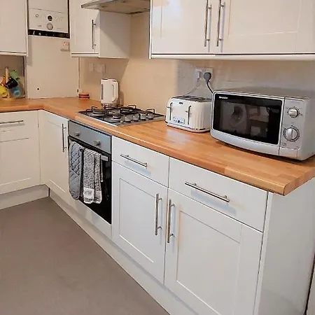 Very Spacious Two Bedroom Converted Apartment In East Croydon Exterior photo