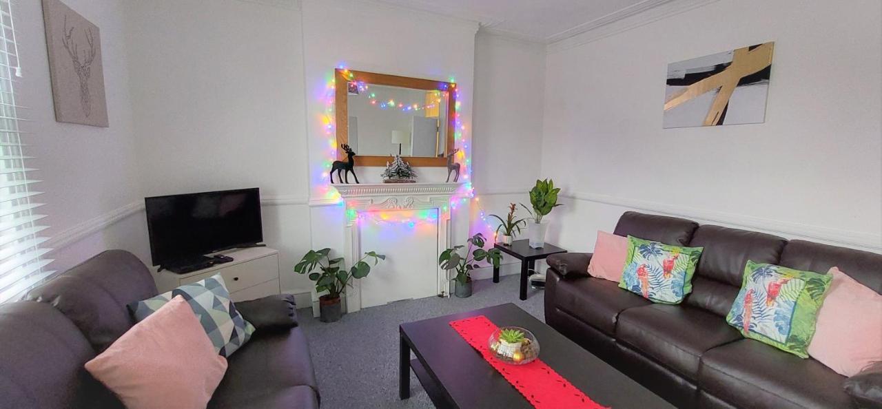 Apartment Very Spacious Two Bedroom Converted In East